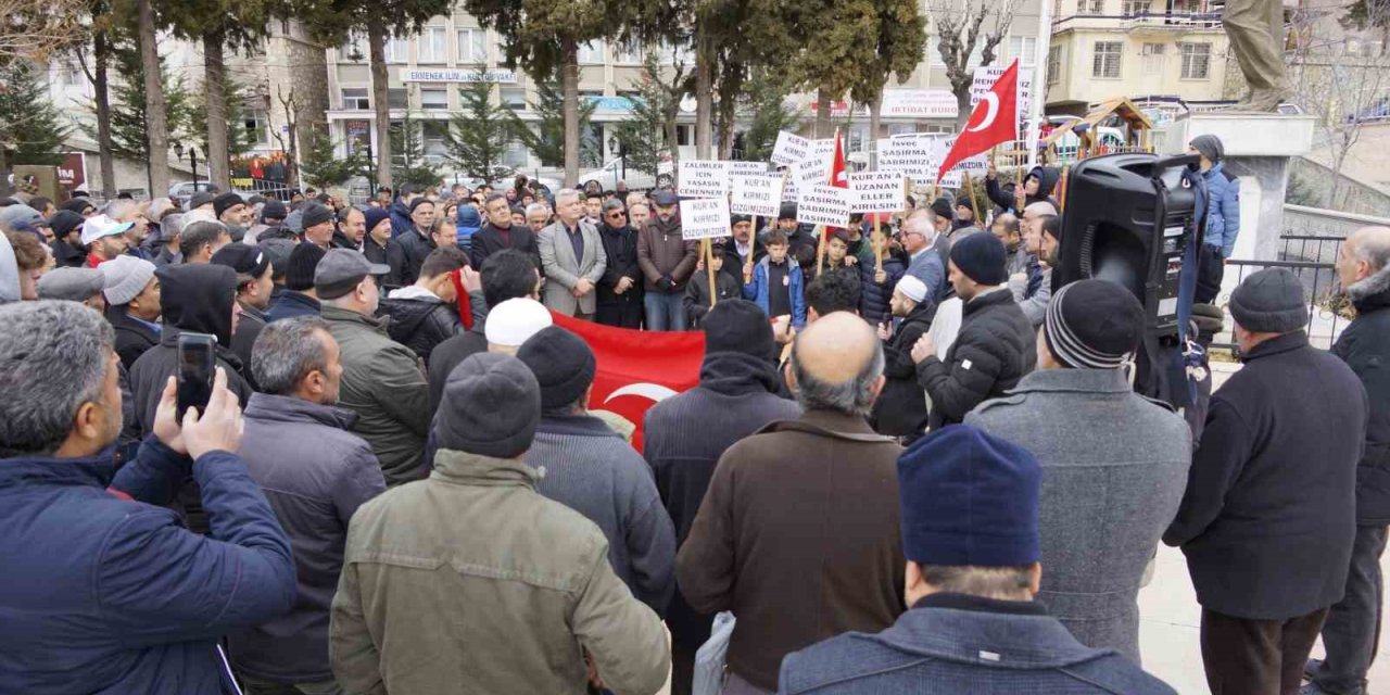 Karaman’ın Ermenek ilçesinde, İsveç ve Danimarka’da Kur’an-ı Kerim yakılmasını protesto yürüyüşü