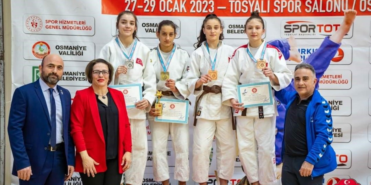 Sivaslı Judocular Osmaniye’de Sivas rüzgarı estirdi