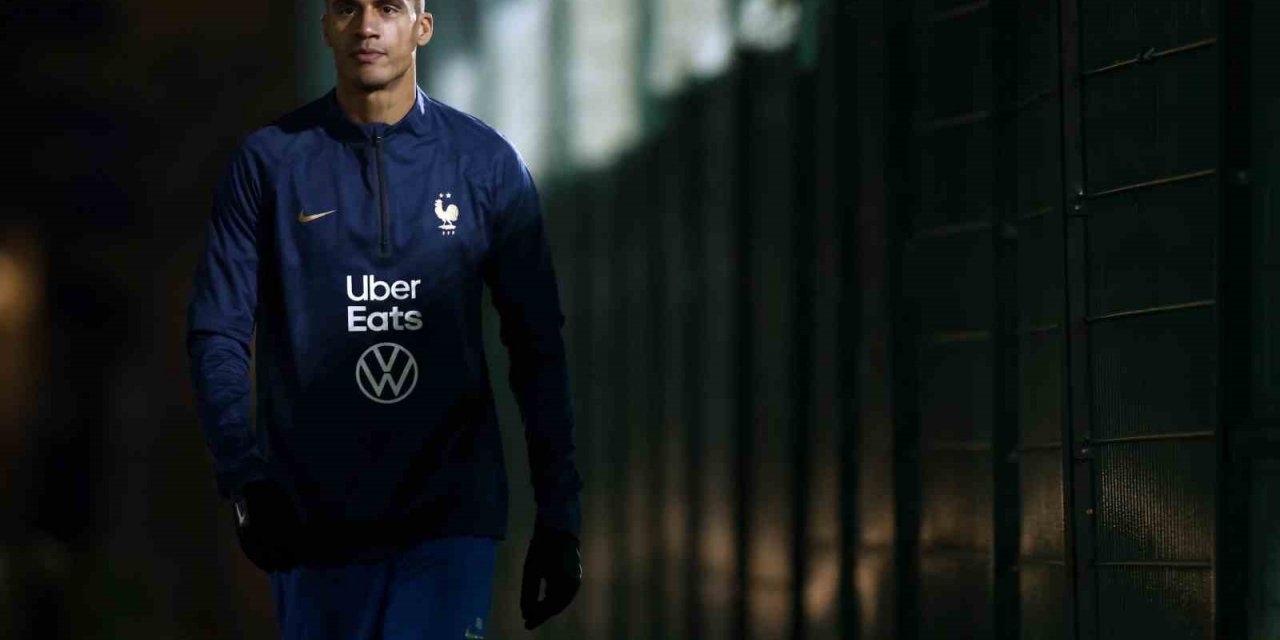 Raphael Varane, Fransa Milli Takımı’nı bıraktı