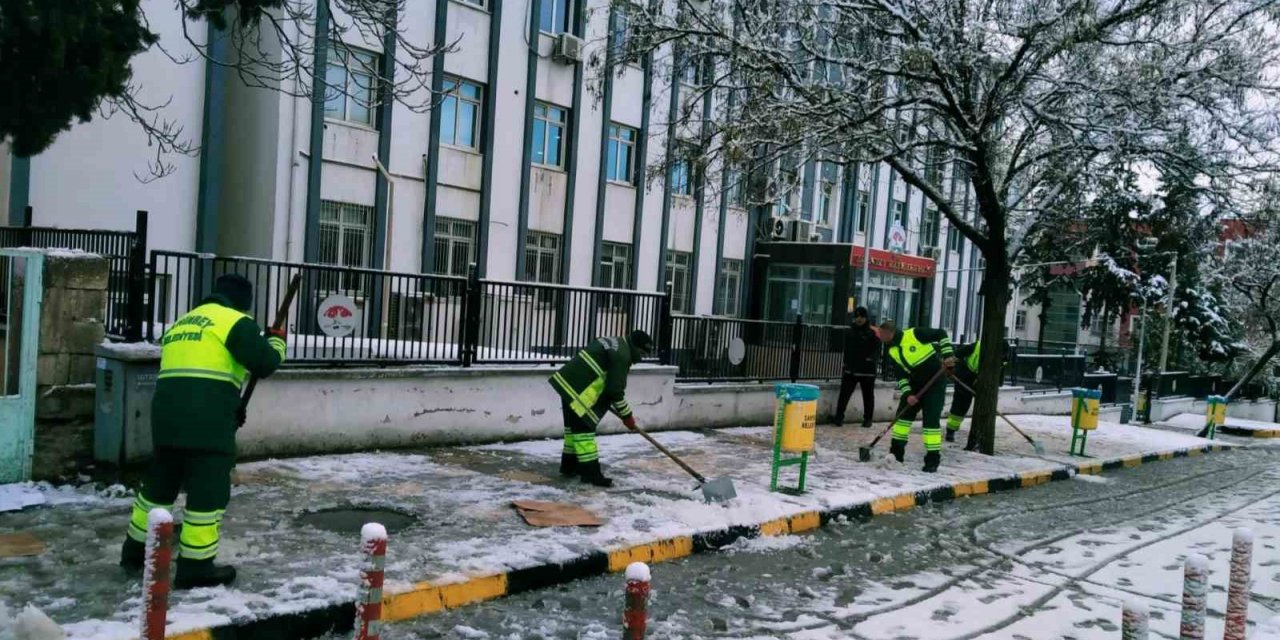 Şahinbey’de karla mücadele