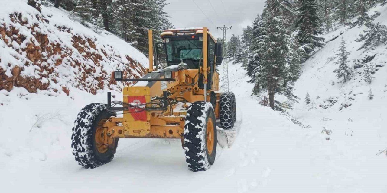 Kardan kapanan 283 kırsal mahalle yolu ulaşıma açıldı