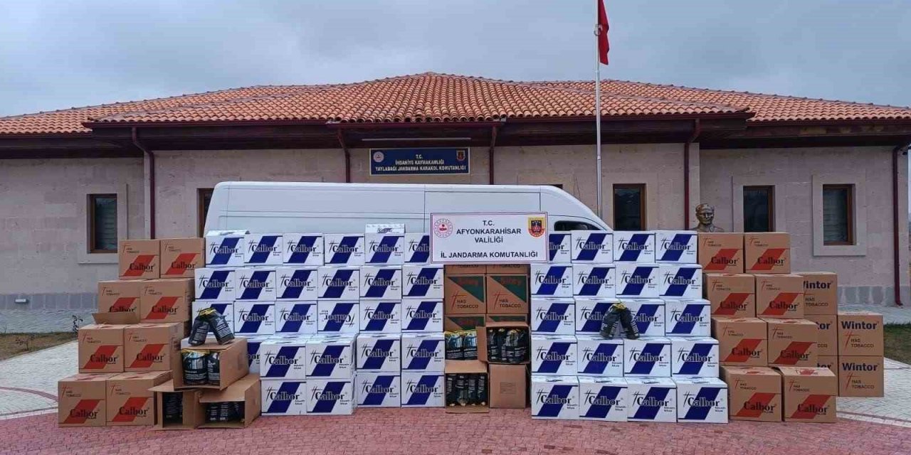 Piyasa değeri 300 bin TL olan kaçak makaron ele geçirildi