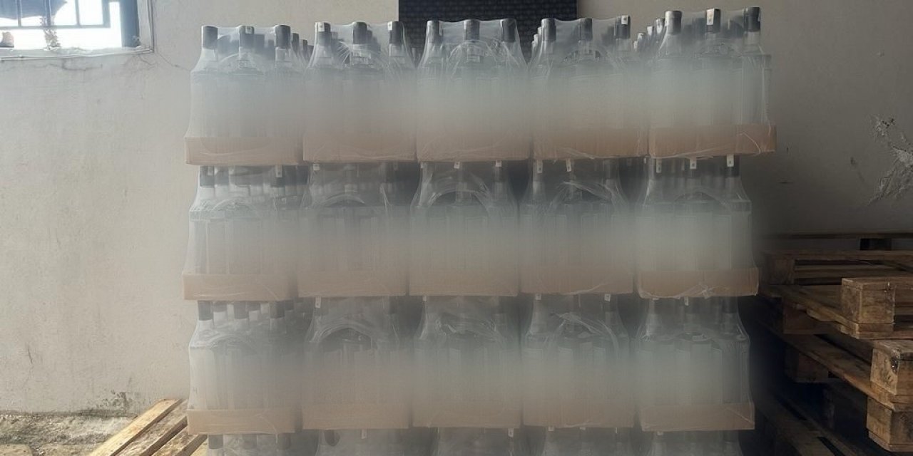 Antalya’da kaçakçılık operasyonu: 864 şişe sahte içki ele geçirildi