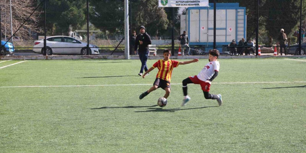 Efeler CUP, kıyasıya mücadeleye sahne oluyor