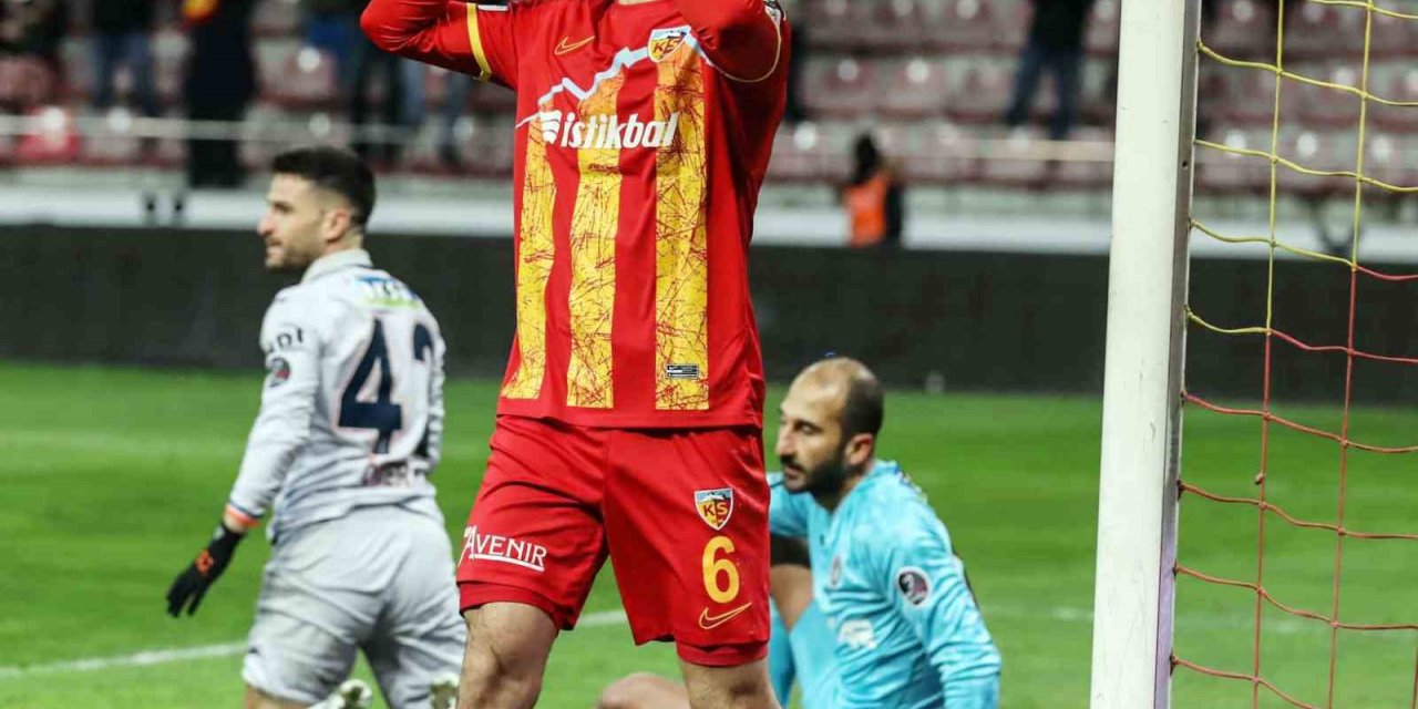 Ali Karimi 2. golünü attı