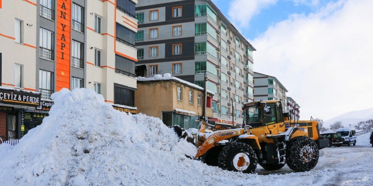 Bitlis’te 162 köy yolu ulaşıma kapandı