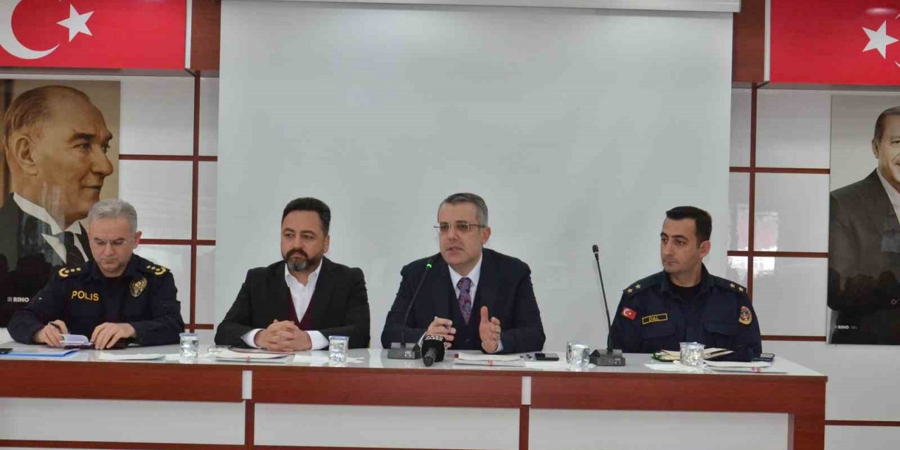 Elbistan’da muhtarlar toplantısı