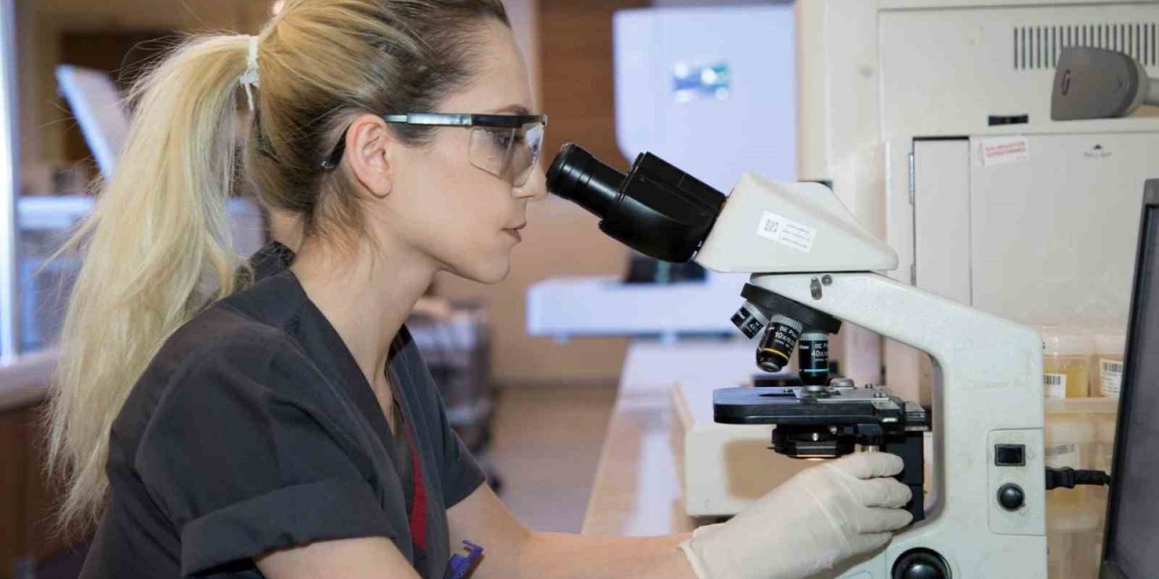 "Moleküler testler kanser tedavisinde mutlak yer almalı"