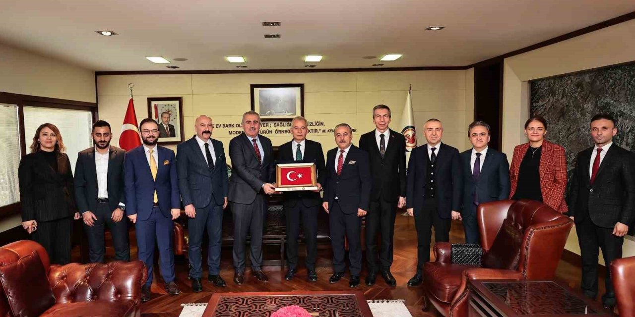 Denizli Büyükşehirde sevindirici iş sözleşmesi imzalandı