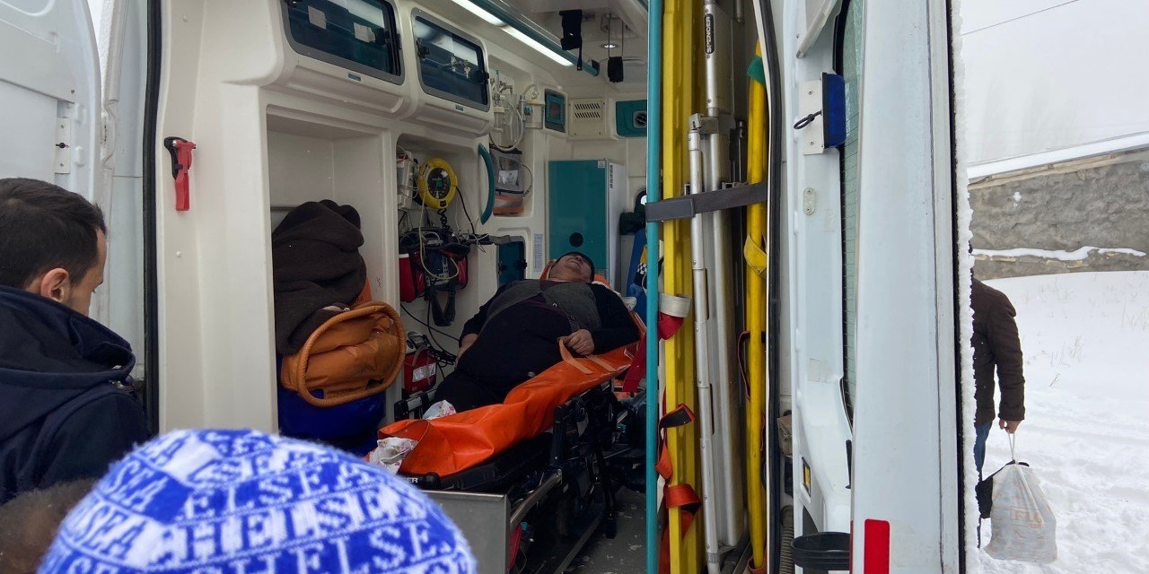 Malatya’da kar nedeniyle kapalı 72 mahalle yolunda çalışmalar sürüyor