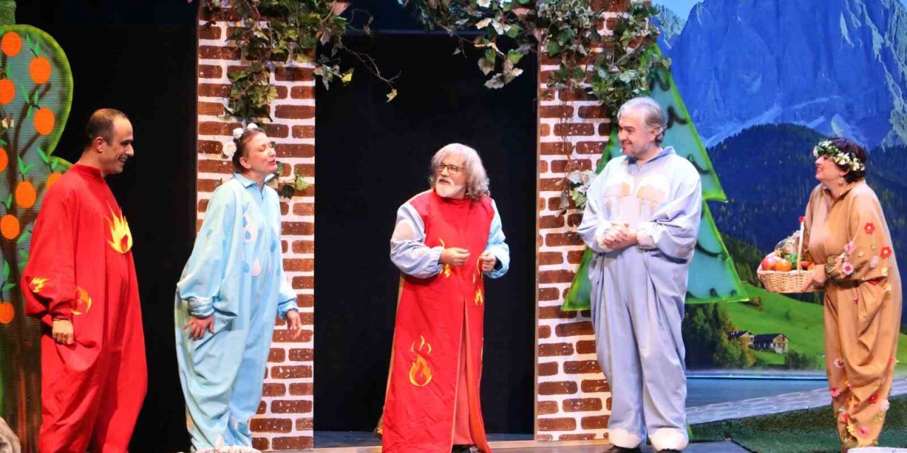 Aydın Büyükşehir Belediyesi çocukları tiyatro ile buluşturmaya devam ediyor