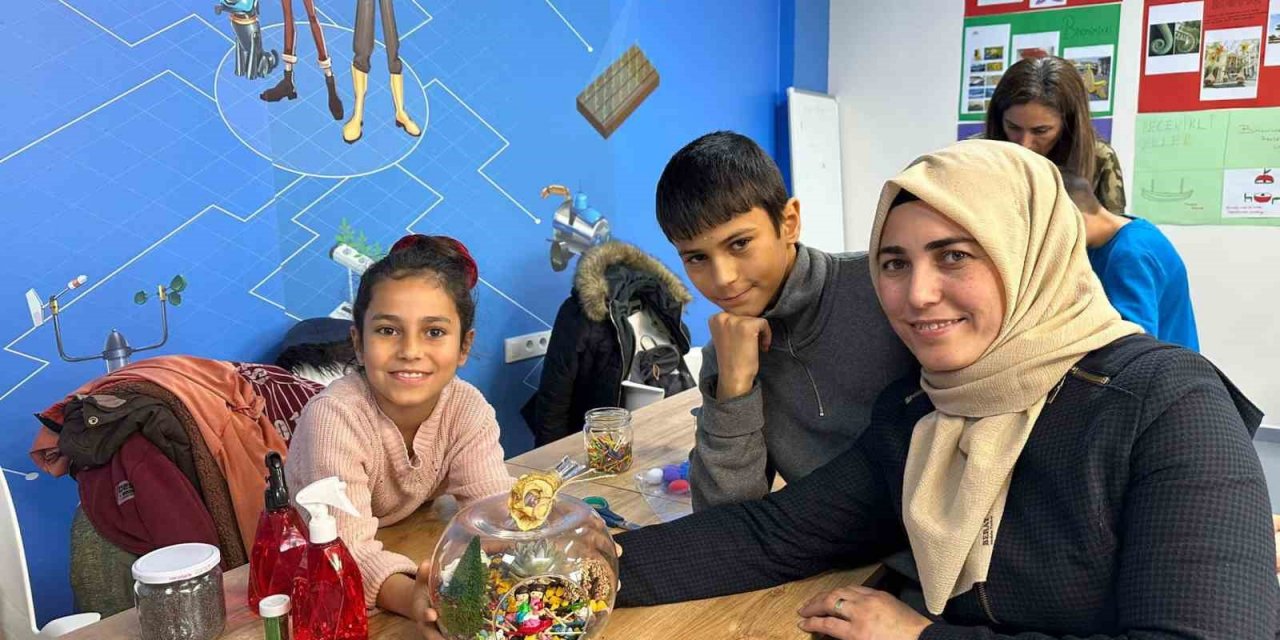 Öğrenciler, veli - çocuk etkinliği ile hem eğlendi hem öğrendi