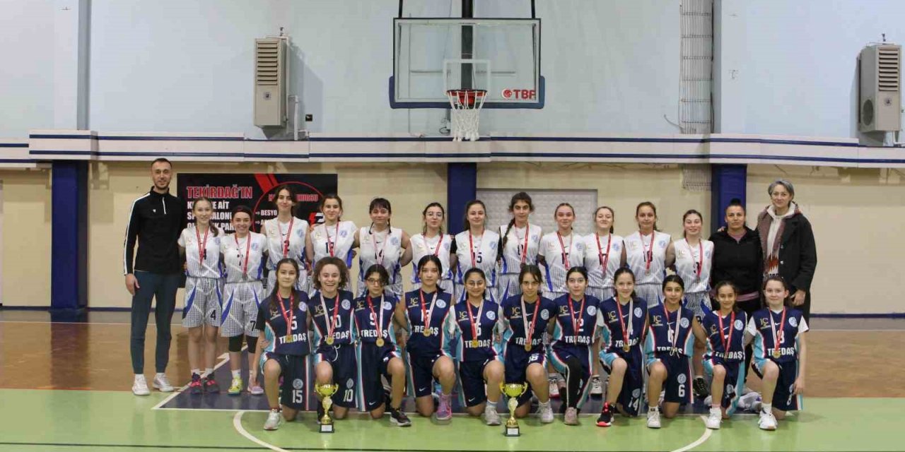 Kız takımları göz kamaştırıyor