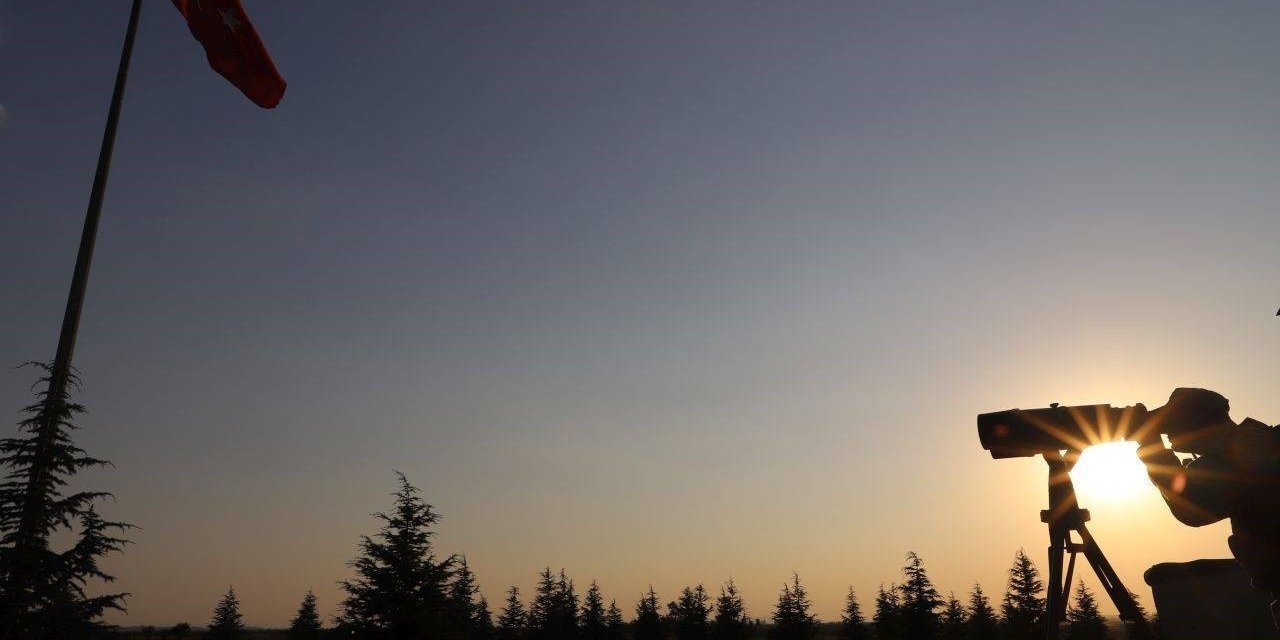 Türkiye’den Yunanistan’a ve Bulgaristan’dan Türkiye’ye yasa dışı yollarla geçmeye çalışan 11 kişi yakalandı