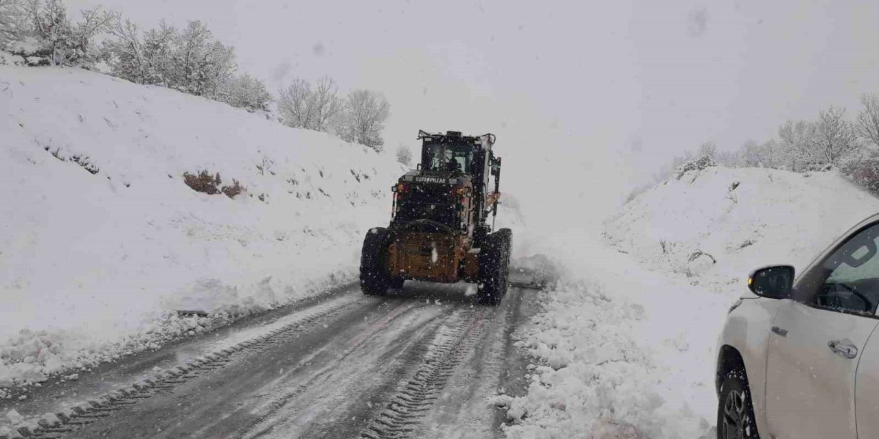 Malatya’da kardan kapalı yol kalmadı