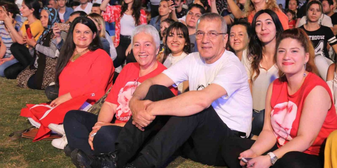 Mezitli Belediyesinin öğrenci yardımları hesaplara yatırıldı