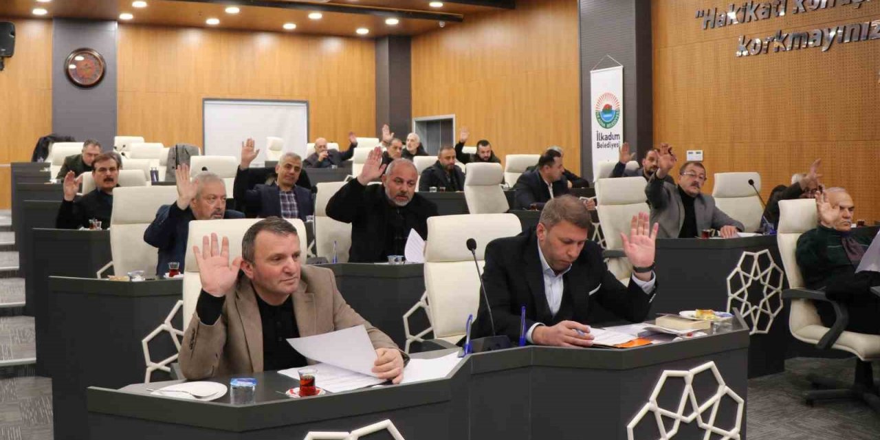 İlkadım meclisinden kredilere ‘onay’, arsa satışına ‘ret’