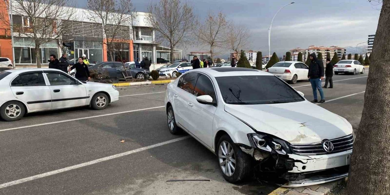 Çorum’da zincirleme trafik kazası: 1 yaralı