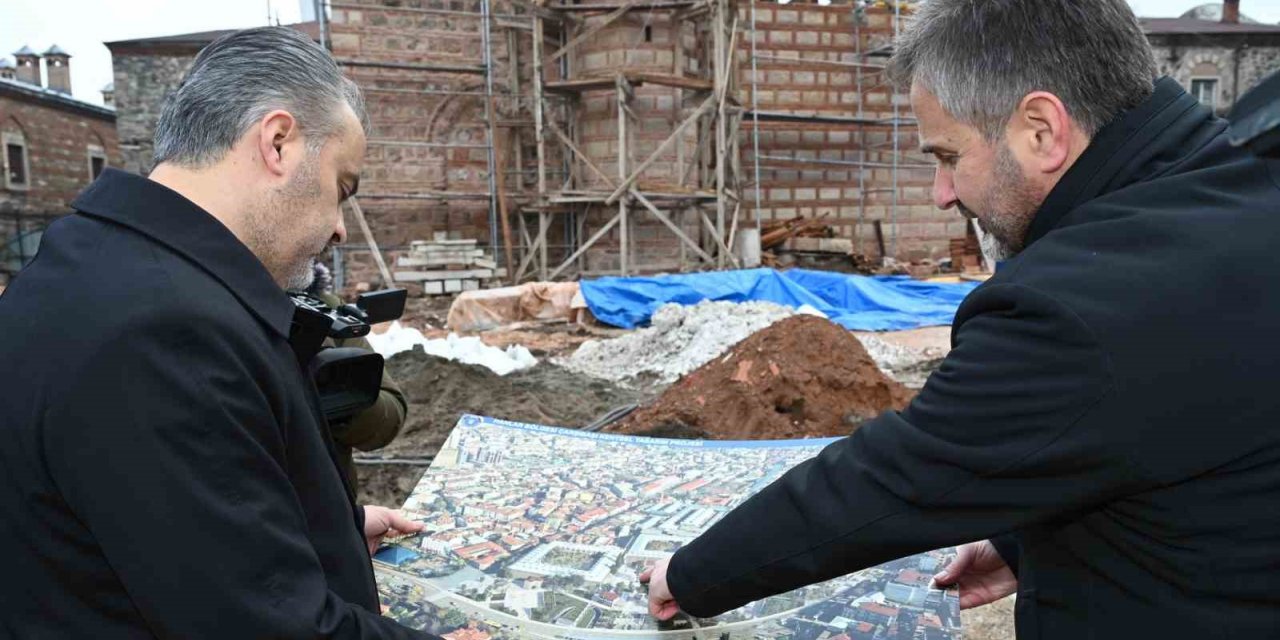 Bursa’nın Unesco Dünya Miras listesindeki tarihi projesinde şok..."Aslında mezarların üzerinde geziyormuşuz"