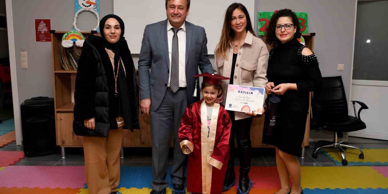Kuşadalı minikler sertifika heyecanı yaşadı