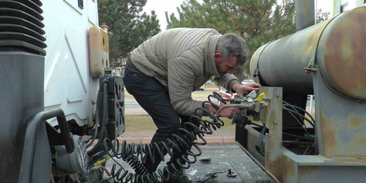 “Büyük araçlarda buzlu yolda fren çok kullanılmamalı”