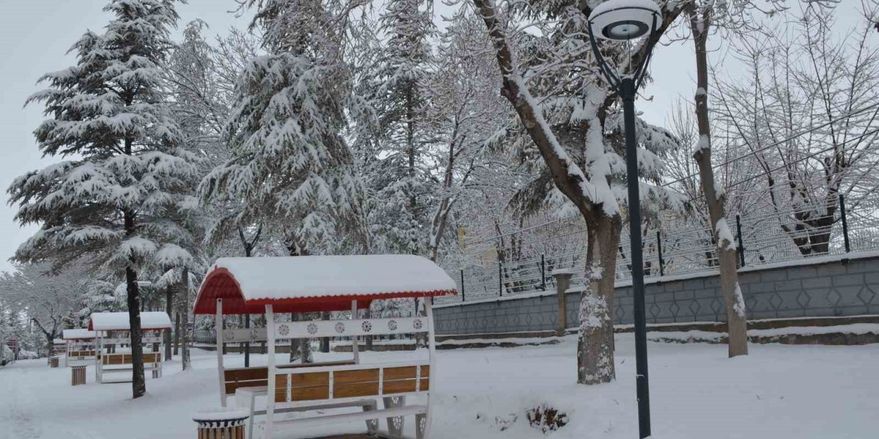 Karaman beyaza büründü