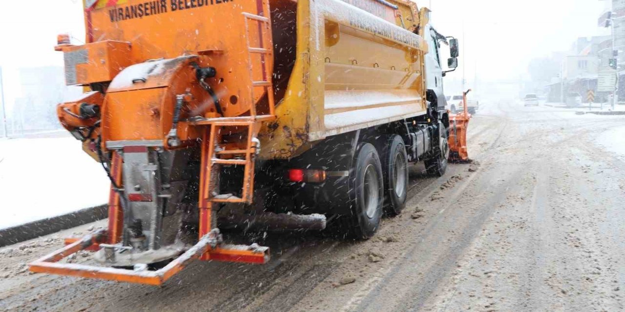 Viranşehir’de karla mücadele