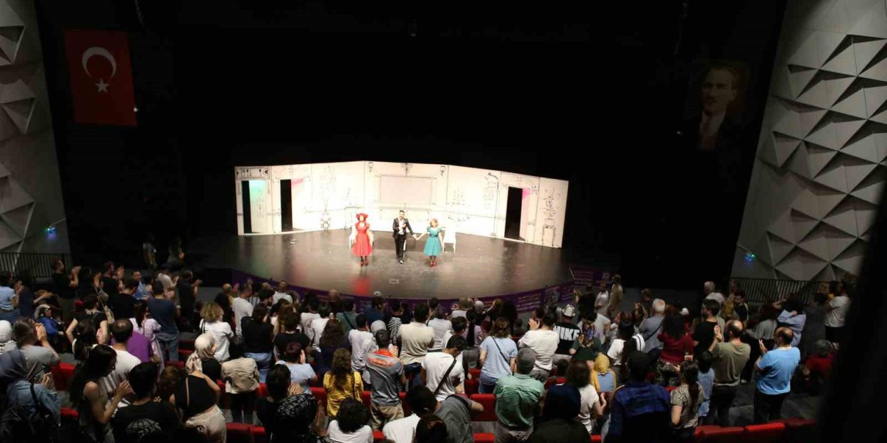 Denizli birbirinden güzel tiyatro oyunlarına ev sahipliği yapacak