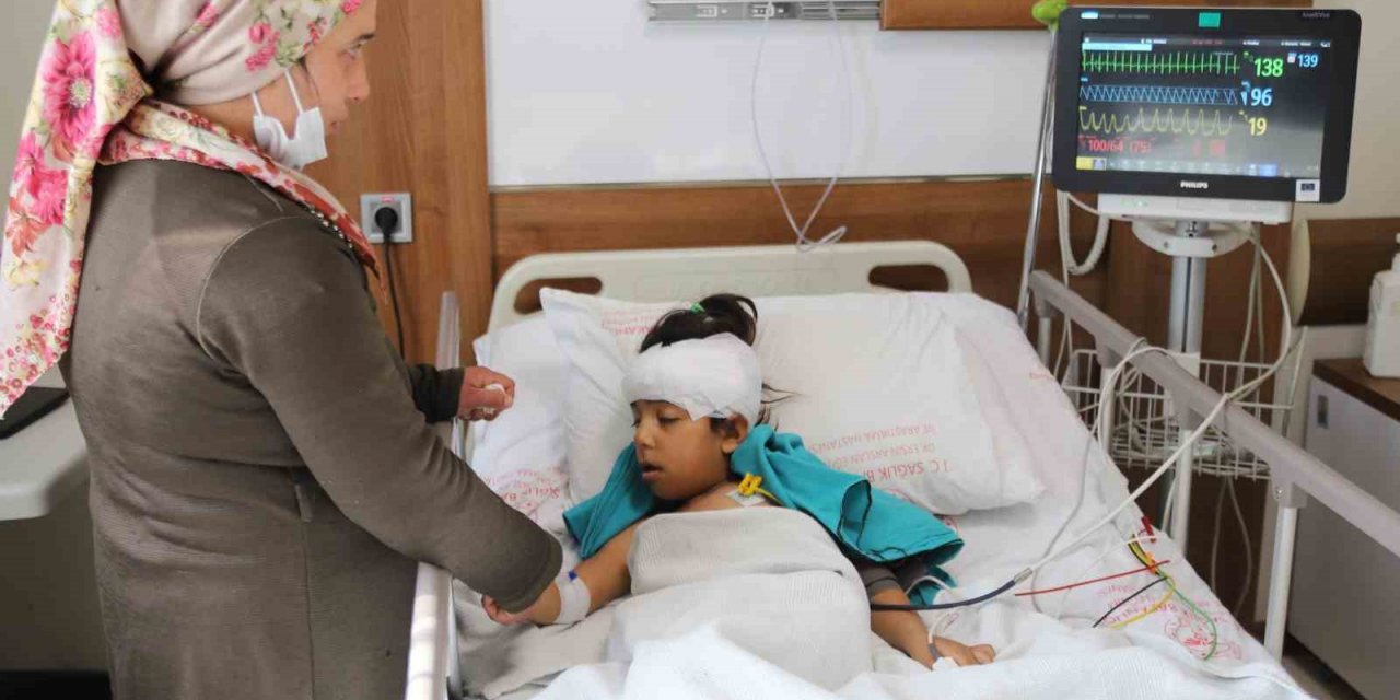 Doğuştan işitme kaybı olan 6 yaşındaki Hatice artık duyabilecek