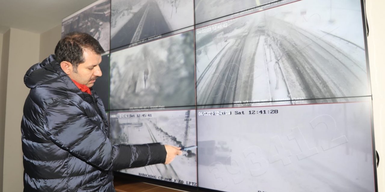 Yetkililer karla mücadele çalışmalarını GAMER’den yönetti