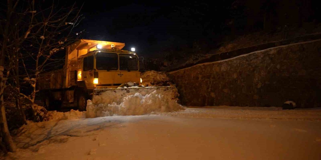 Elazığ’da 124 köy yolu ulaşıma kapandı