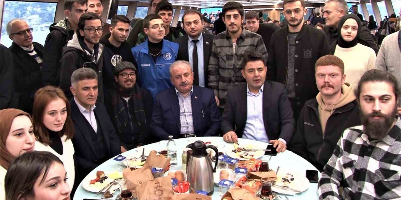 Şentop: "Büyük Türkiye idealine inanmanızı, Türkiye’ye güvenmenizi ve Türkiye için çalışmanızı öneriyorum"