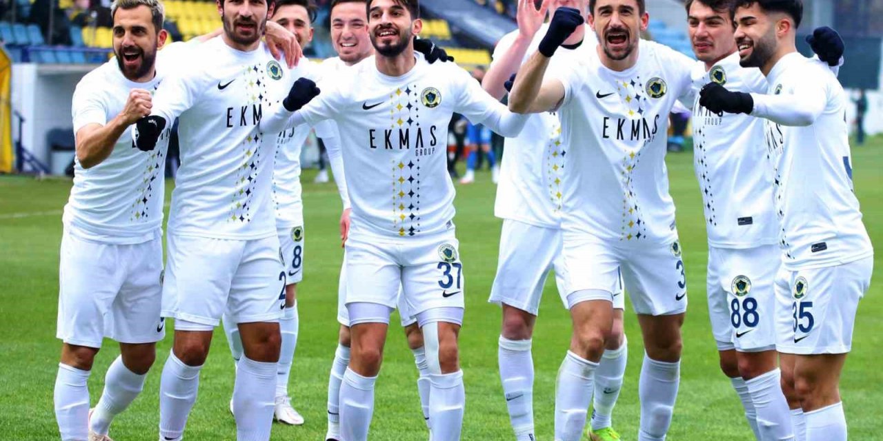 TFF 2. Lig: Menemen FK: 3 - Bayburt Özel İdare Spor: 0