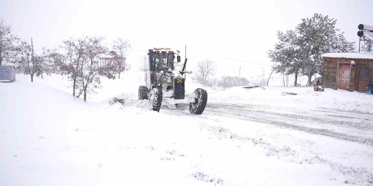 Elazığ’da 210 köy yolu ulaşıma kapandı