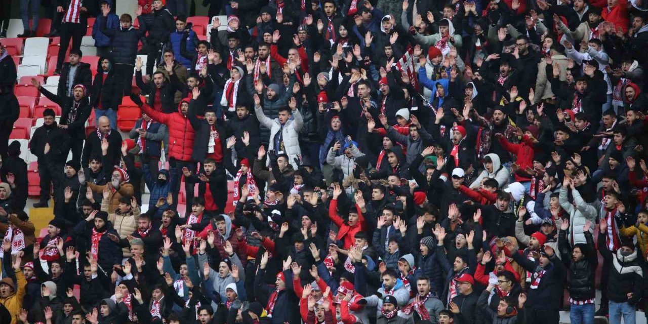 Sivassporlu taraftarlar Beşiktaş maçına ilgi gösterdi