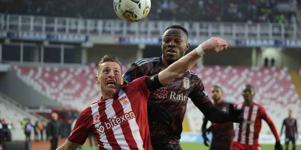 Spor Toto Süper Lig: DG Sivasspor: 1 - Beşiktaş: 0 (Maç sonucu)