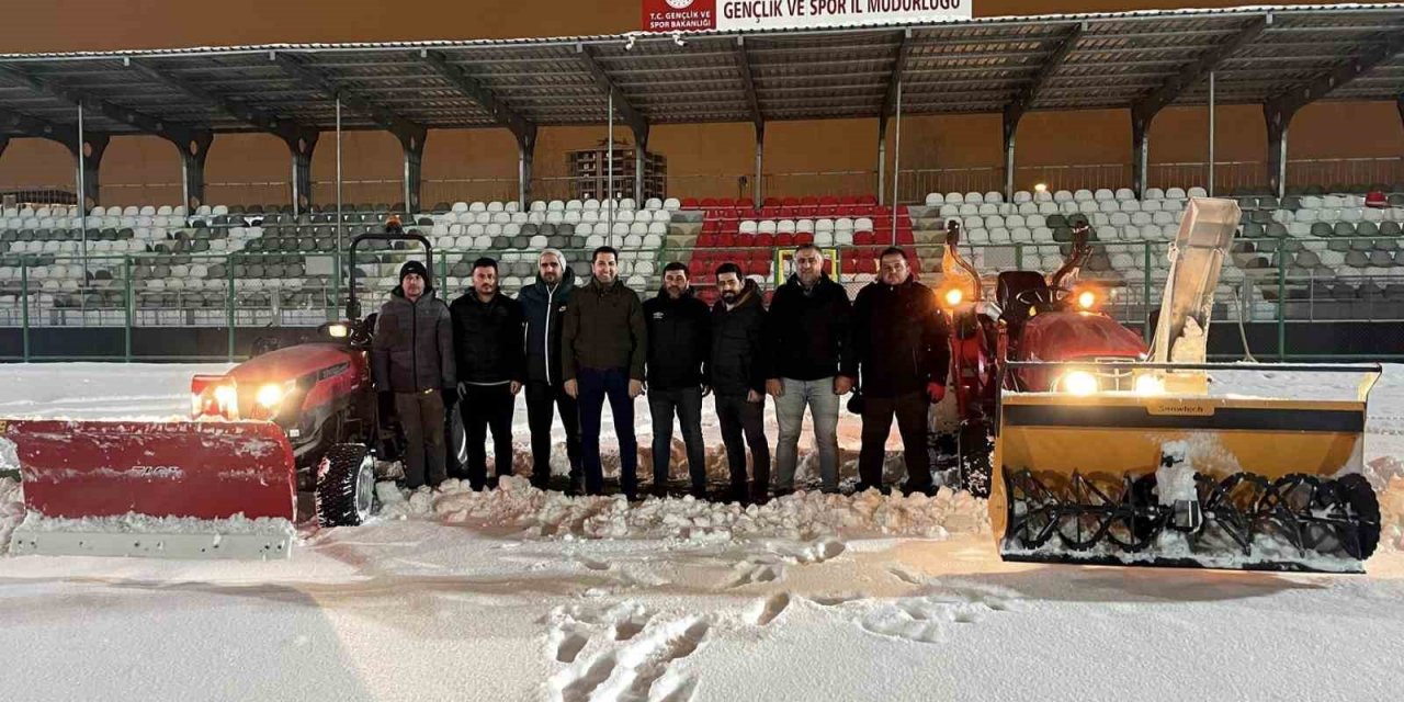 Elazığ GSB, stadyumları maça yetiştirmeye çalışıyor