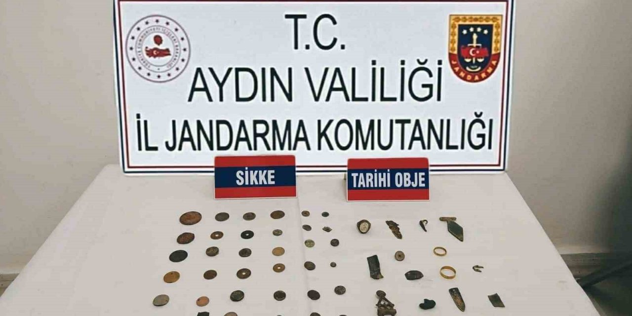 Tarihi sikke ve objeleri satmaya çalışırken yakalandı