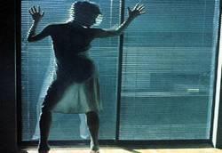 Askere rütbeye göre striptiz !