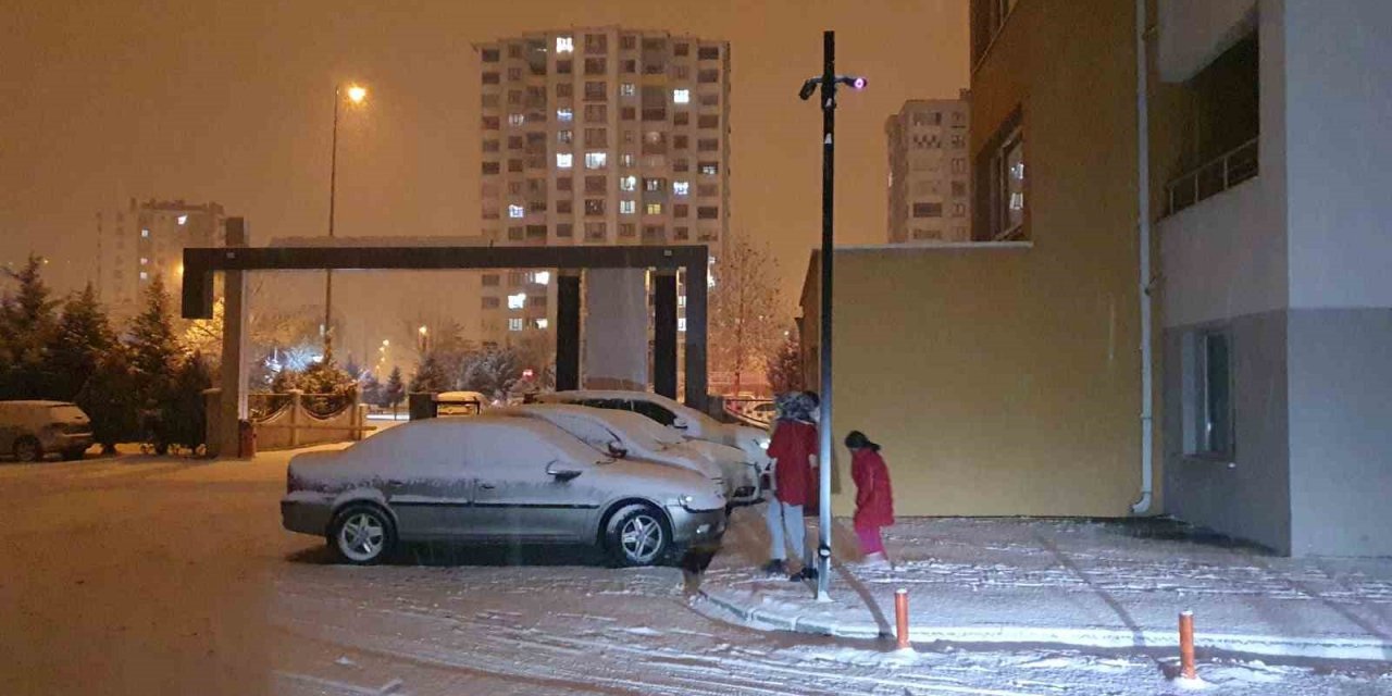 Kayseri sallandı, vatandaşlar sokağa döküldü
