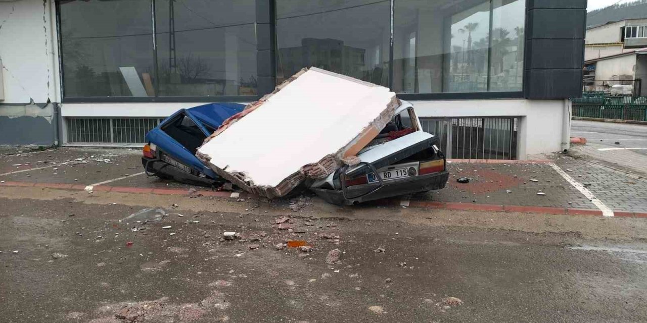 Osmaniye’de 83 bina yıkıldı, 20 kişi hayatını kaybetti