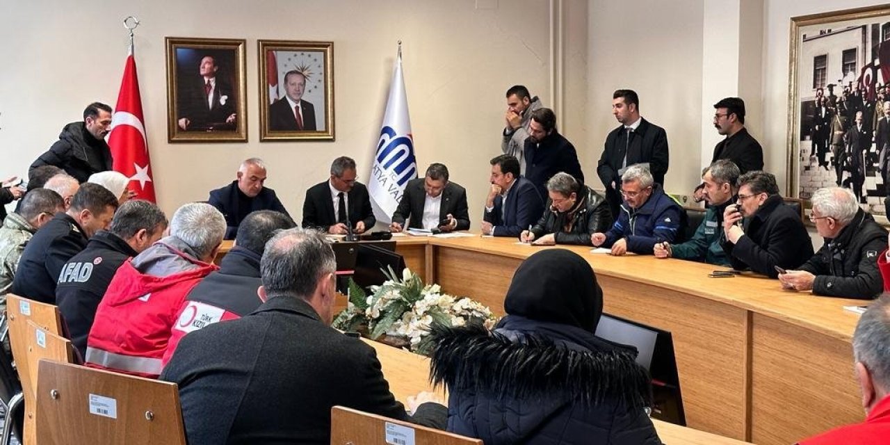 Bakanlar Özer ile Ersoy, Malatya’da Koordinasyon ve Değerlendirme Toplantısı gerçekleştirdi