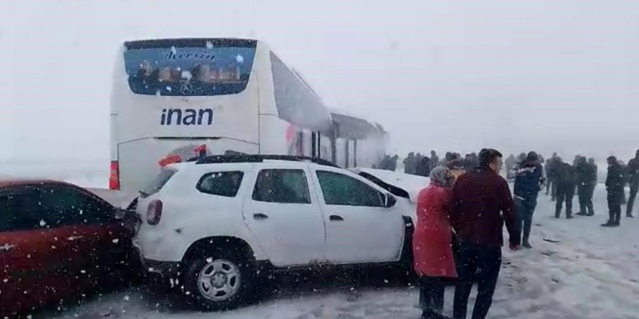 Niğde Otoyolu’nda zincirleme trafik kazası