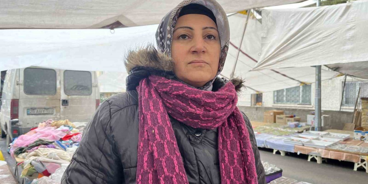 Pazarcı kadınlar deprem bölgesine yardım göndermek için bir araya geldi