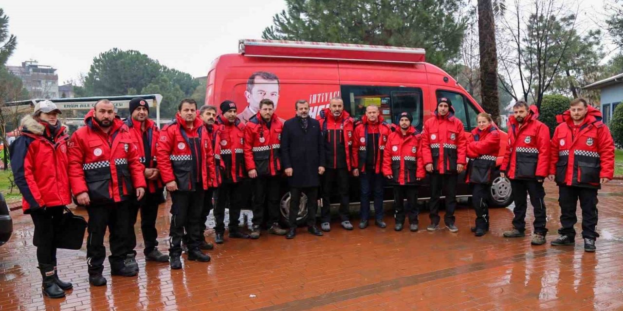 Gürsu Belediyesi 18 personeli ile yola çıktı