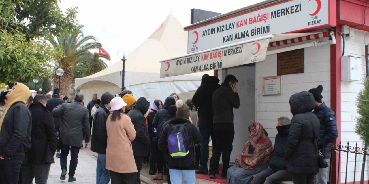 Aydınlılar kan bağışına yoğun ilgi gösteriyor