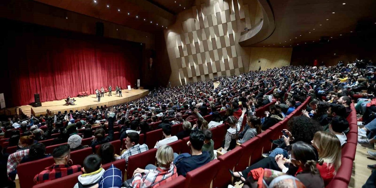 Denizli’de tiyatro oyunları iptal edildi