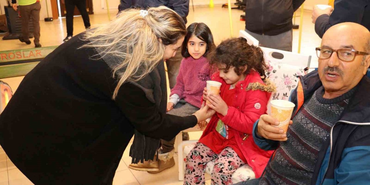 Toroslar Belediyesi depremden etkilenen vatandaşların yanında