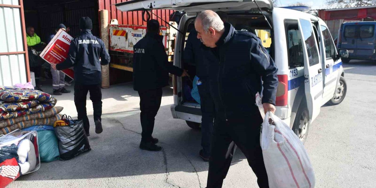 Sökeliler, deprem sonrası yardıma koştu