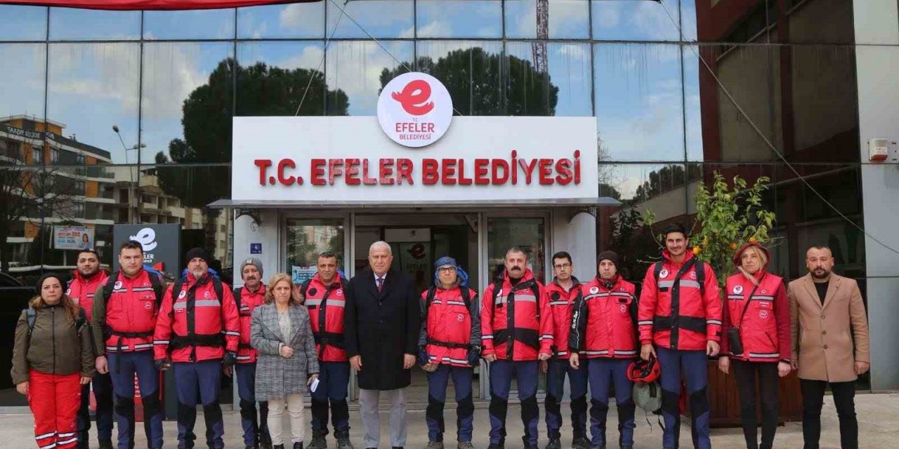 Efeler’de yardım seferberliği başladı, EFAK ekipleri yola çıktı